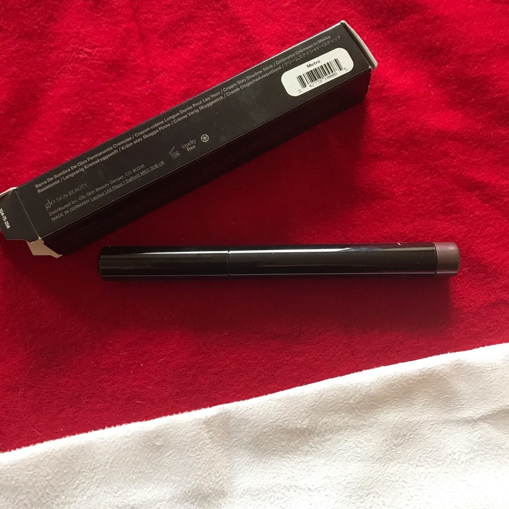 New GLO Skin Beauty CREAM STAY SHADOW STICK Metro - Picture 10 of 11